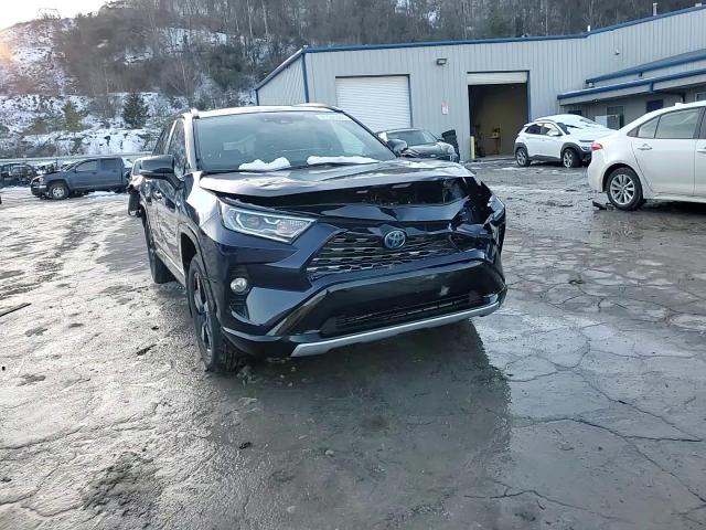 2021 Toyota RAV 4 - Image 12