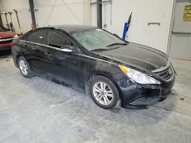 2014 Hyundai Sonata - Image 11