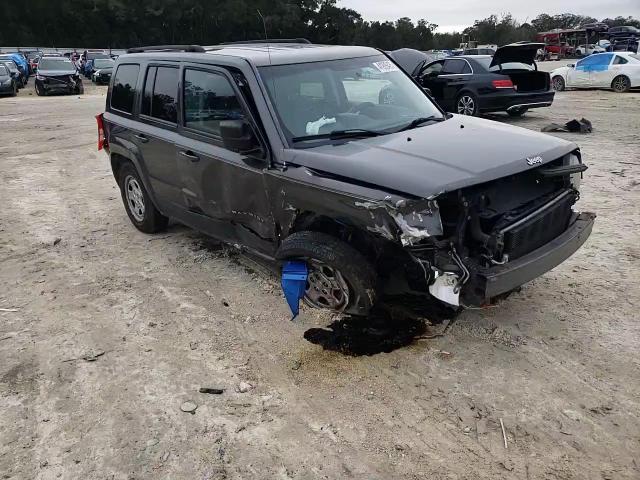 2014 Jeep Liberty (Patriot) - Image 12