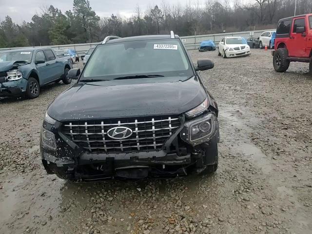 2023 Hyundai Venue - Image 11