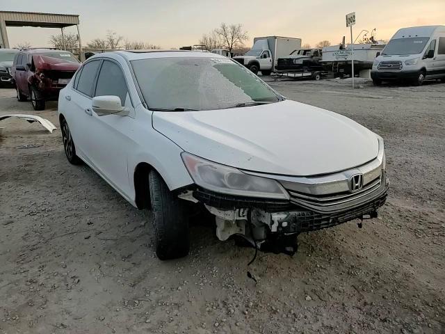 2017 Honda Accord - Image 11