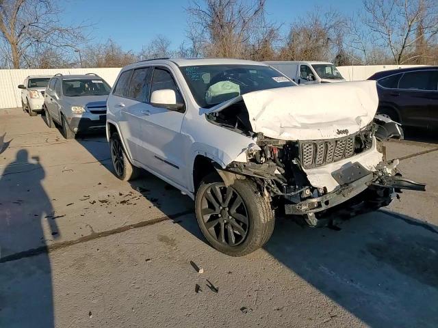 2018 Jeep Grand Cherokee - Image 11