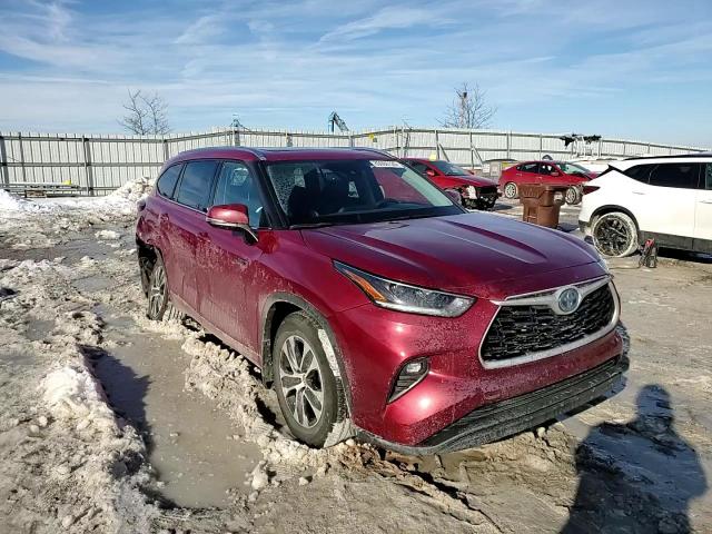 2021 Toyota Highlander - Image 12