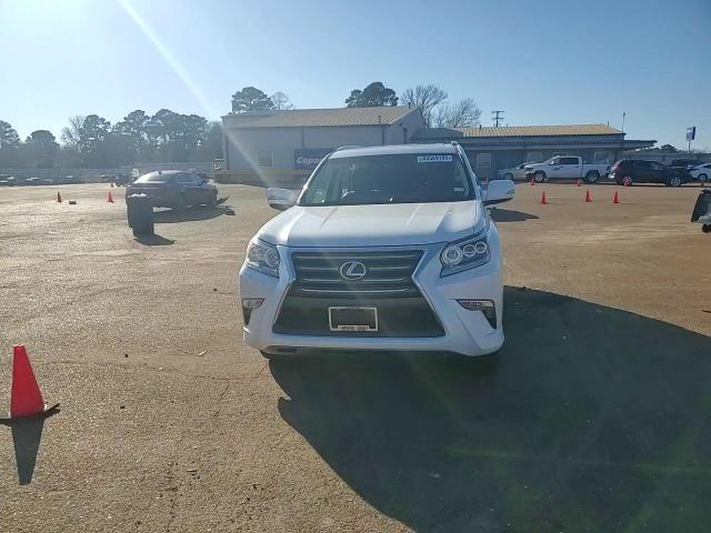 2018 Lexus GX - Image 11