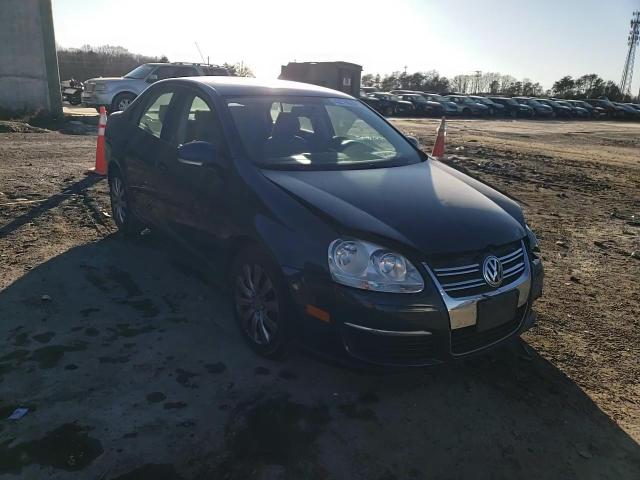 2009 Volkswagen Jetta - Image 11