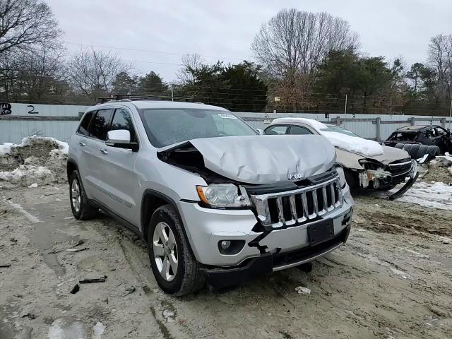 2013 Jeep Grand Cherokee - Image 11
