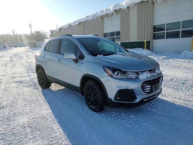 2021 Chevrolet Trax - Image 15