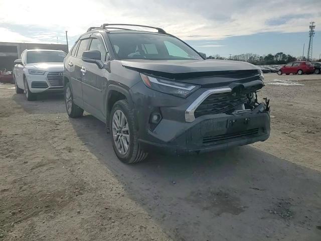 2024 Toyota RAV 4 - Image 12