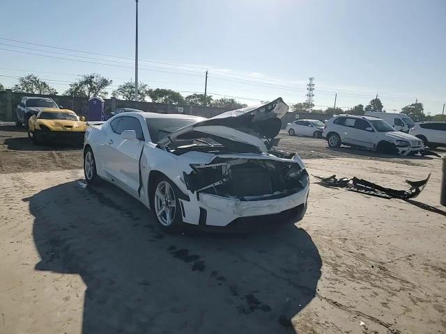 2021 Chevrolet Camaro - Image 10
