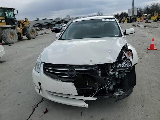2012 Nissan Altima - Image 10