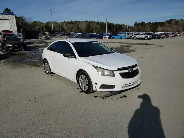 2014 Chevrolet Cruze - Image 13