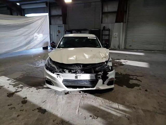 2019 Nissan Altima - Image 10