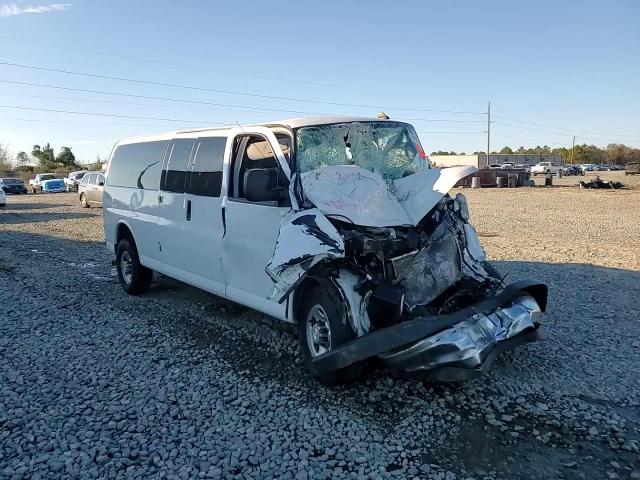 2020 Chevrolet Express - Image 13