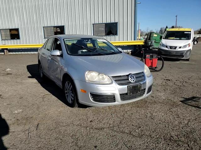 2007 Volkswagen Jetta - Image 10