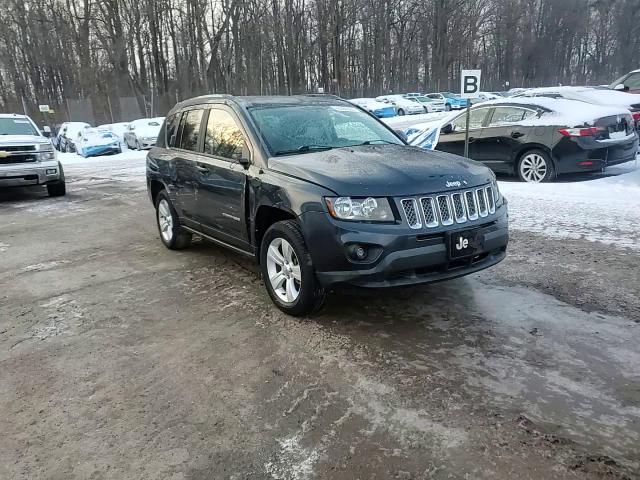 2015 Jeep Compass - Image 11