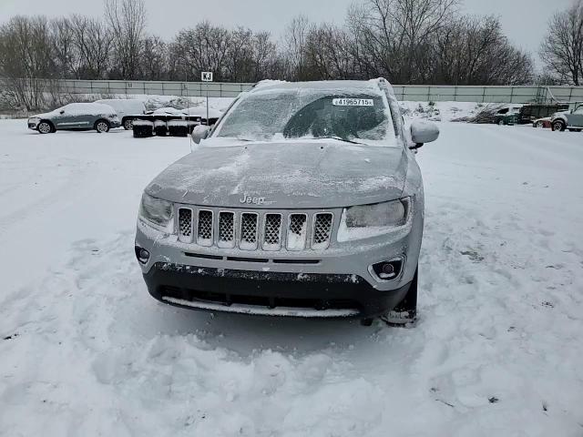2016 Jeep Compass - Image 11