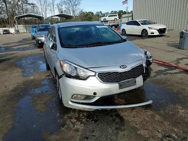 2016 Kia Forte - Image 13