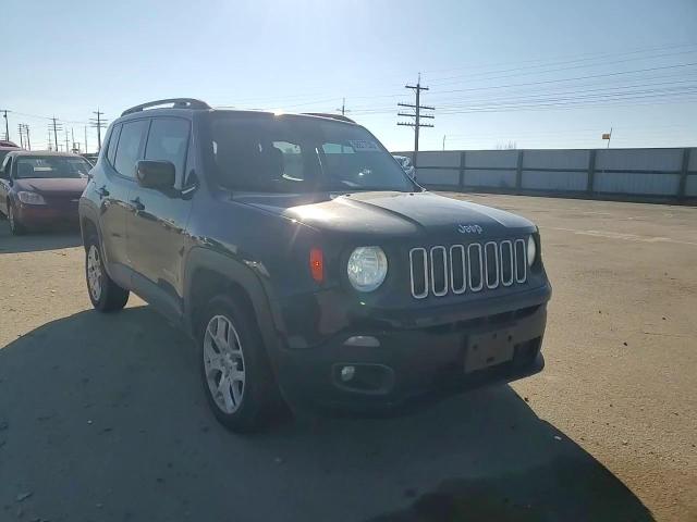 2016 Jeep Renegade - Image 11