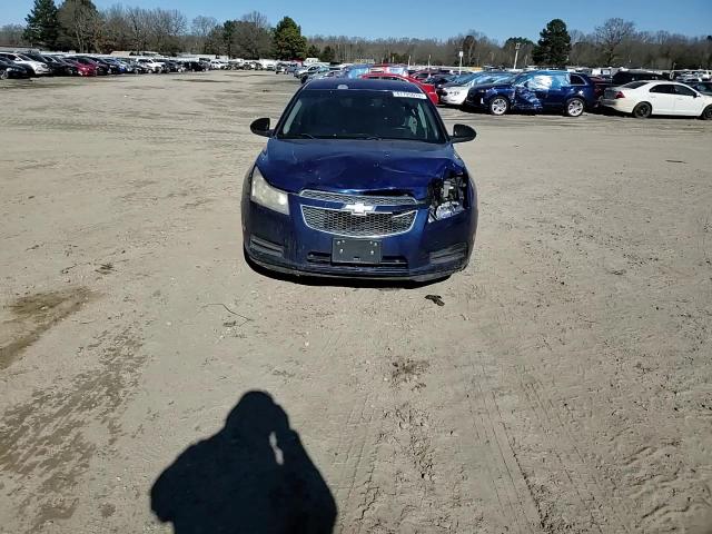 2012 Chevrolet Cruze - Image 10