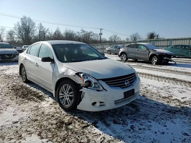 2012 Nissan Altima - Image 10