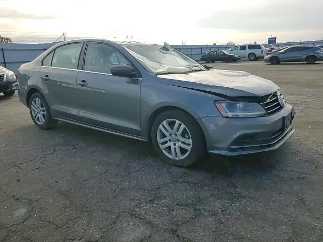 2017 Volkswagen Jetta - Image 11