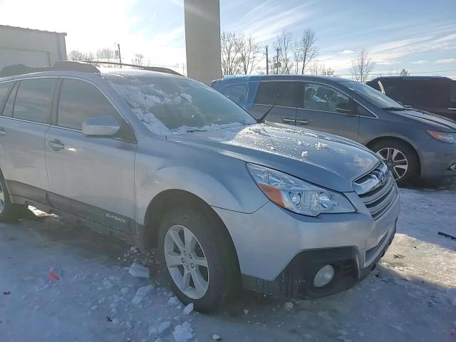 2013 Subaru Outback - Image 14