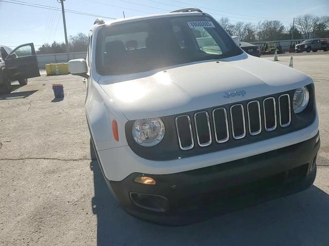 2018 Jeep Renegade - Image 10