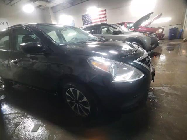 2017 Nissan Versa - Image 14