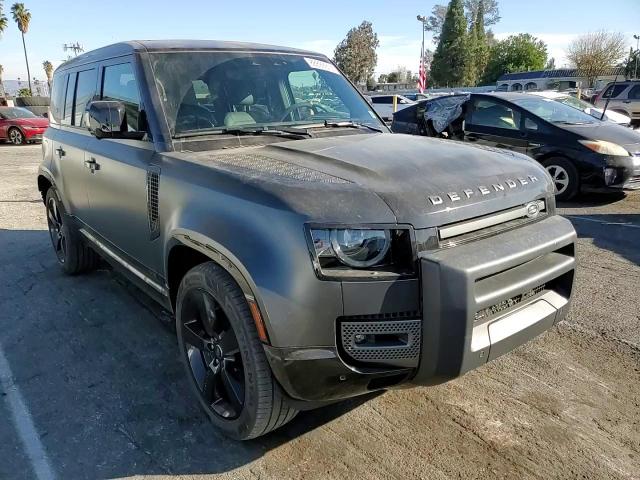2023 Land Rover Defender - Image 12