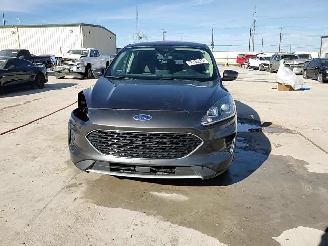 2020 Ford Escape - Image 14
