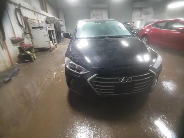 2018 Hyundai Elantra - Image 13