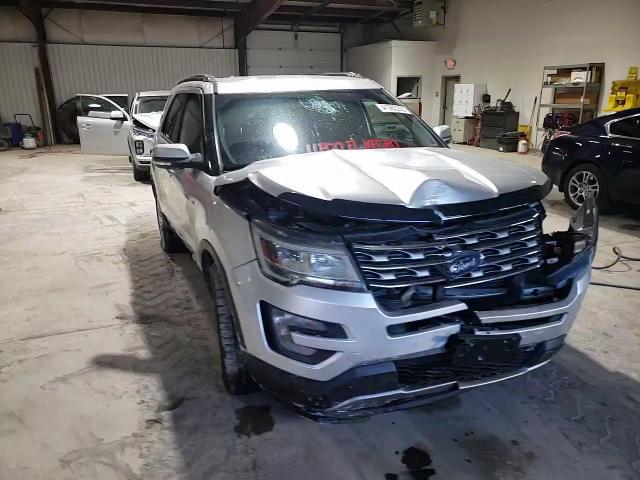 2016 Ford Explorer - Image 11