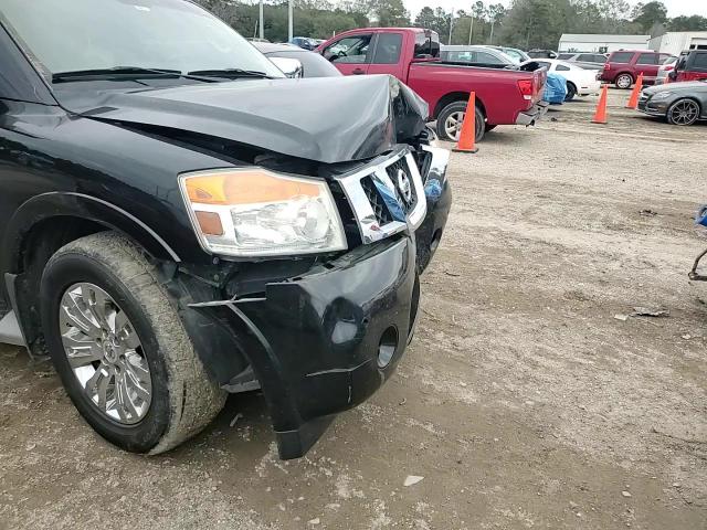2015 Nissan Armada - Image 11