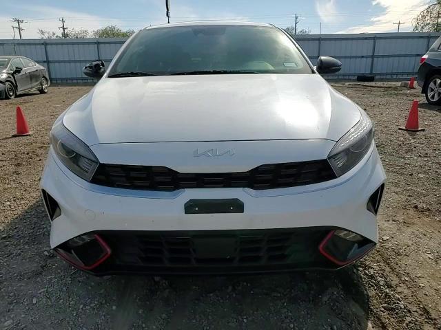 2023 Kia Forte - Image 11