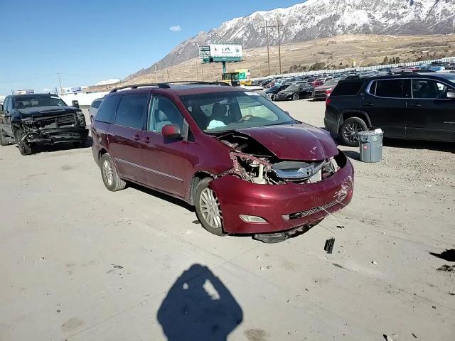 2008 Toyota Sienna - Image 12
