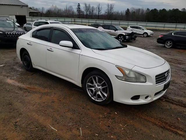 2009 Nissan Maxima - Image 10