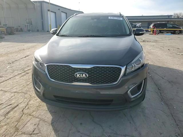 2017 Kia Sorento - Image 14