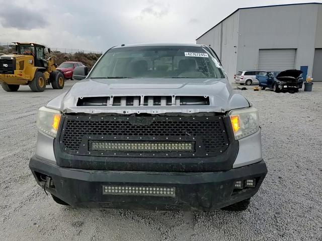 2014 Toyota Tundra - Image 11