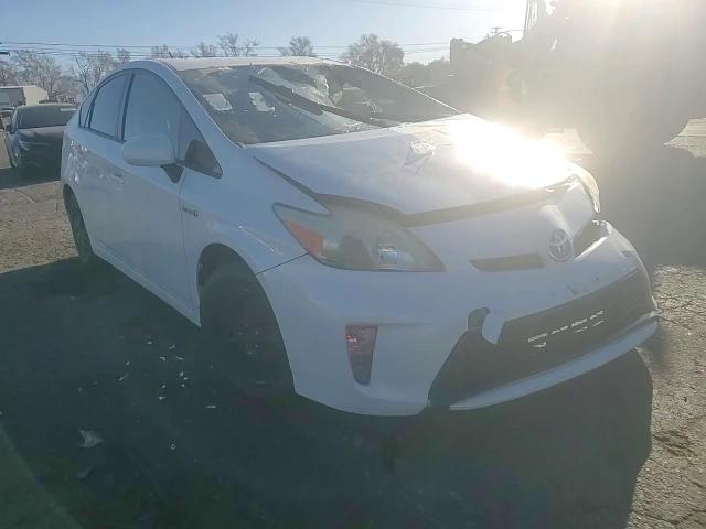 2013 Toyota Prius - Image 10