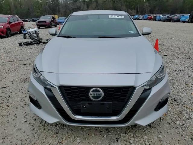 2020 Nissan Altima - Image 14