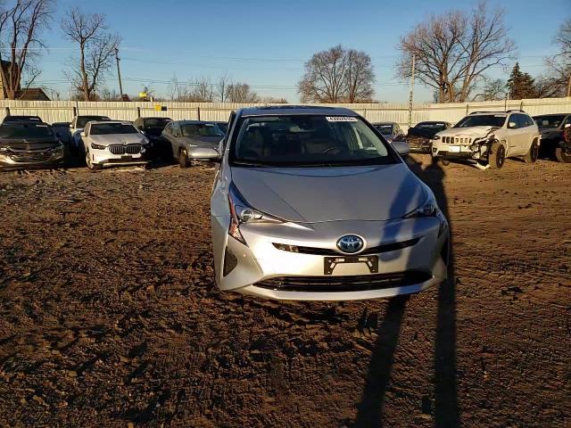 2017 Toyota Prius - Image 10