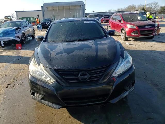 2018 Nissan Altima - Image 13