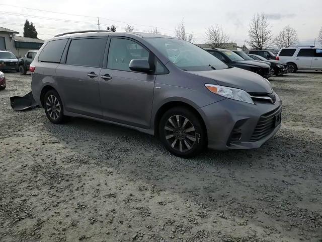 2019 Toyota Sienna - Image 12