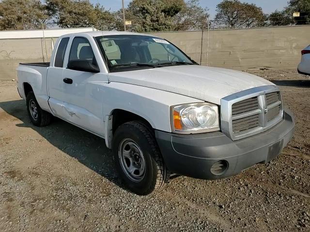 2007 Dodge Dakota - Image 11