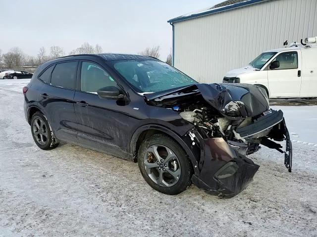 2023 Ford Escape - Image 11