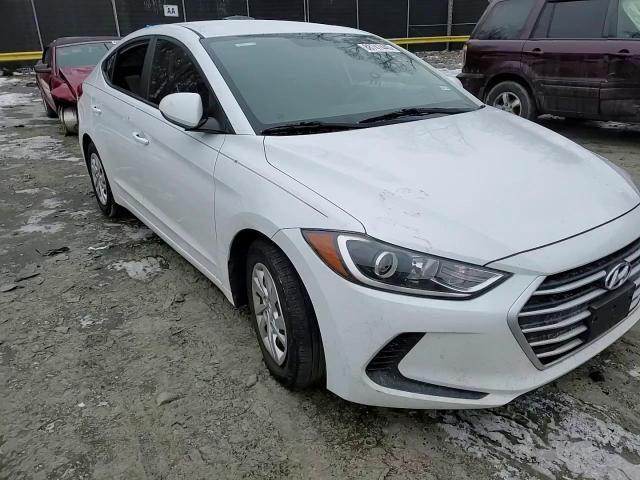 2018 Hyundai Elantra - Image 11
