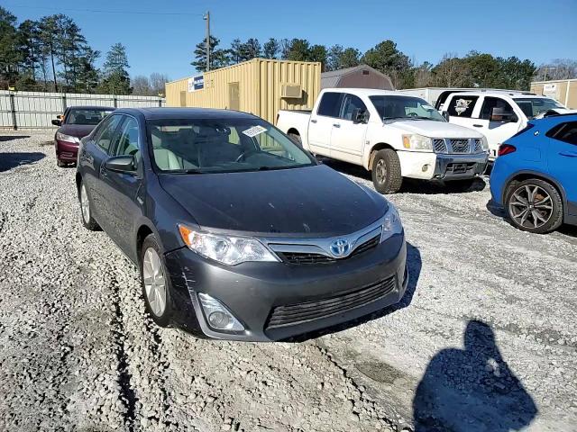 2012 Toyota Camry - Image 13