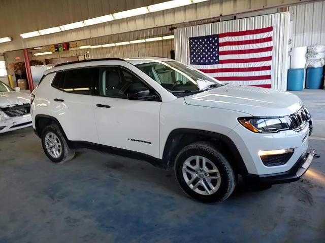 2019 Jeep Compass - Image 12