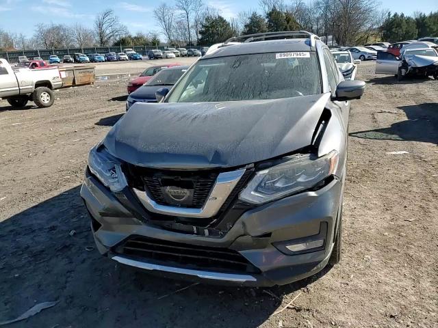 2017 Nissan Rogue - Image 12
