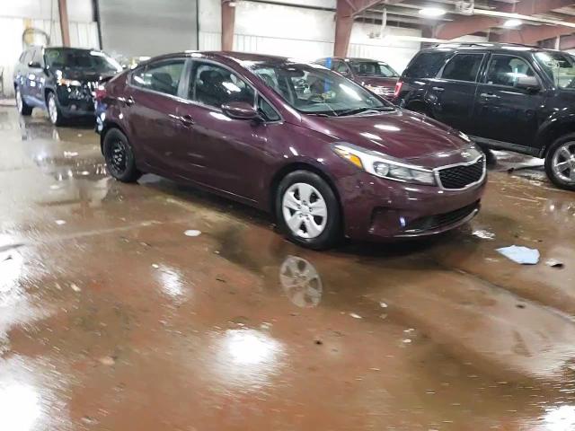 2018 Kia Forte - Image 13